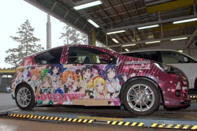 【ラブライブ！】公式『痛アクア』が納車完了！『音ノ木坂学院公用車ナビエディション』受付は6月末まで！！