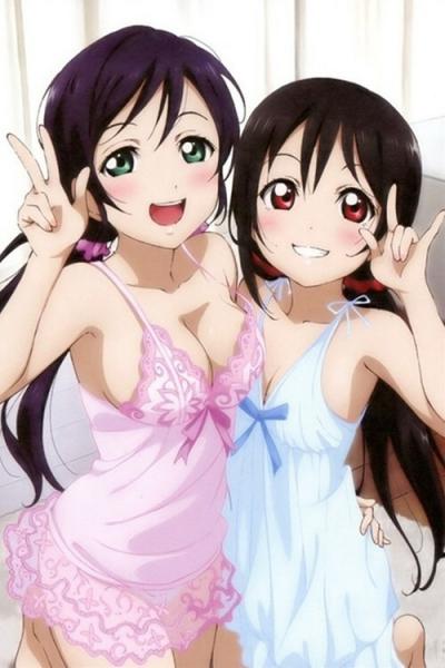 【ラブライブ！】にこにーって意外と胸元ゆるい服着てそうだよな